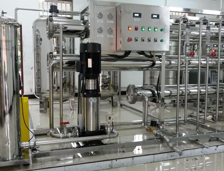 贵州2吨医药不锈钢高纯水设备，遵义反渗透水处理装置